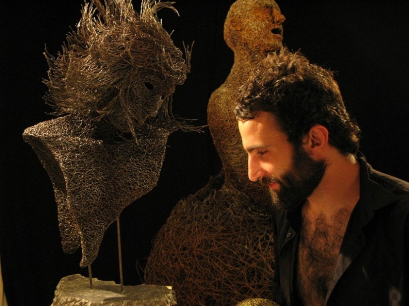 Air iron sculptor Mattia Trotta Air iron sculptor Mattia Trotta