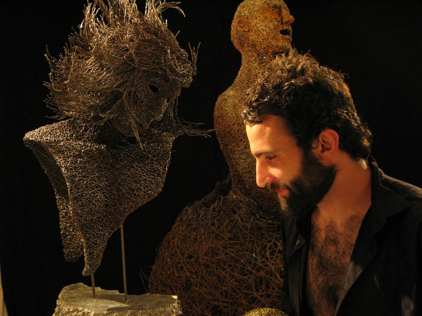 Air iron sculptor Mattia Trotta Air iron sculptor Mattia Trotta