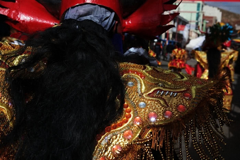 Boliviana de vacaciones: la Diablada Boliviana de vacaciones: la Diablada