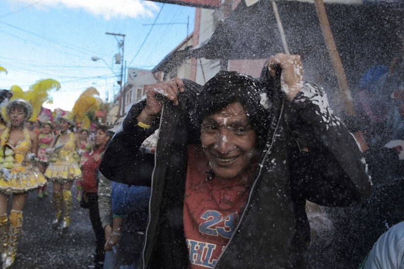 Boliviana de vacaciones: la Diablada Boliviana de vacaciones: la Diablada