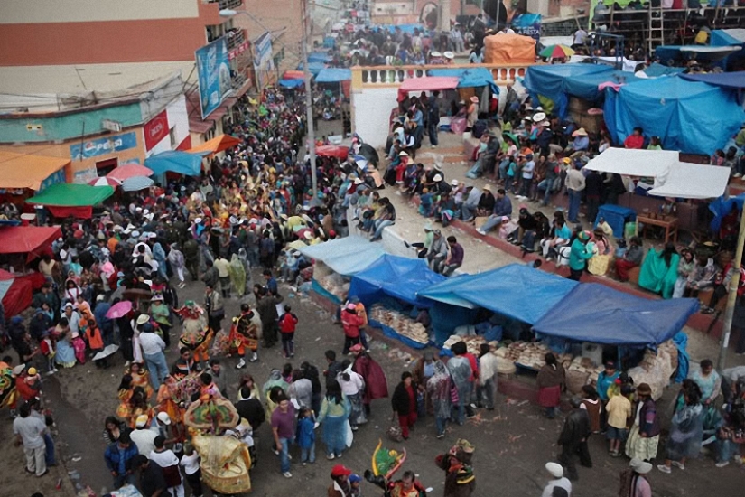 Boliviana de vacaciones: la Diablada Boliviana de vacaciones: la Diablada