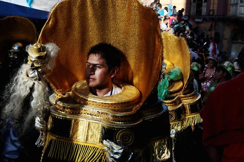 Boliviana de vacaciones: la Diablada Boliviana de vacaciones: la Diablada