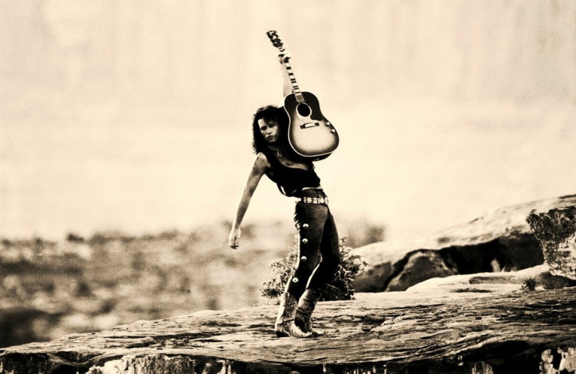 Gibson es una leyenda de la guitarra en las manos de los legendarios guitarristas