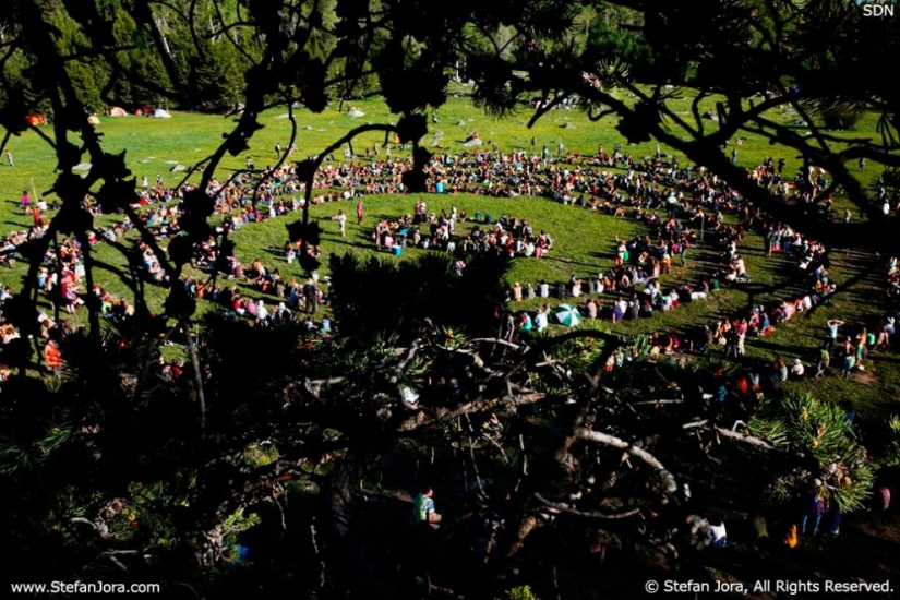 Reunión De Las Tribus De Los Arco Iris