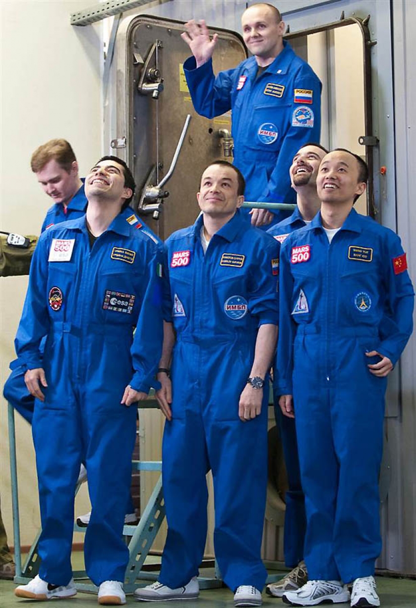 The best photo Nov on the space theme
