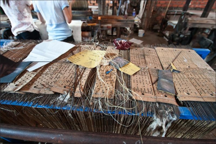 How to get silk thread How to get silk thread