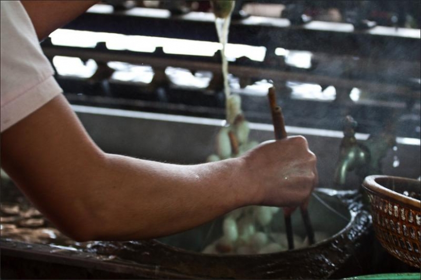 How to get silk thread How to get silk thread