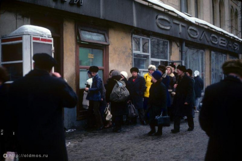 The history of the Moscow queue in photographs The history of the Moscow queue in photographs