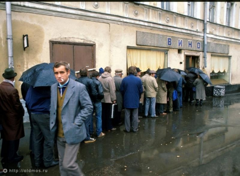 The history of the Moscow queue in photographs The history of the Moscow queue in photographs