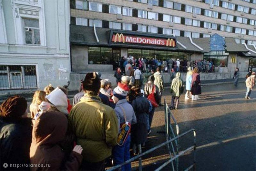 The history of the Moscow queue in photographs The history of the Moscow queue in photographs