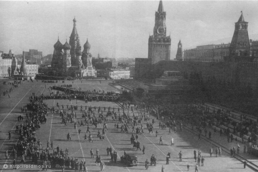 The history of the Moscow queue in photographs The history of the Moscow queue in photographs