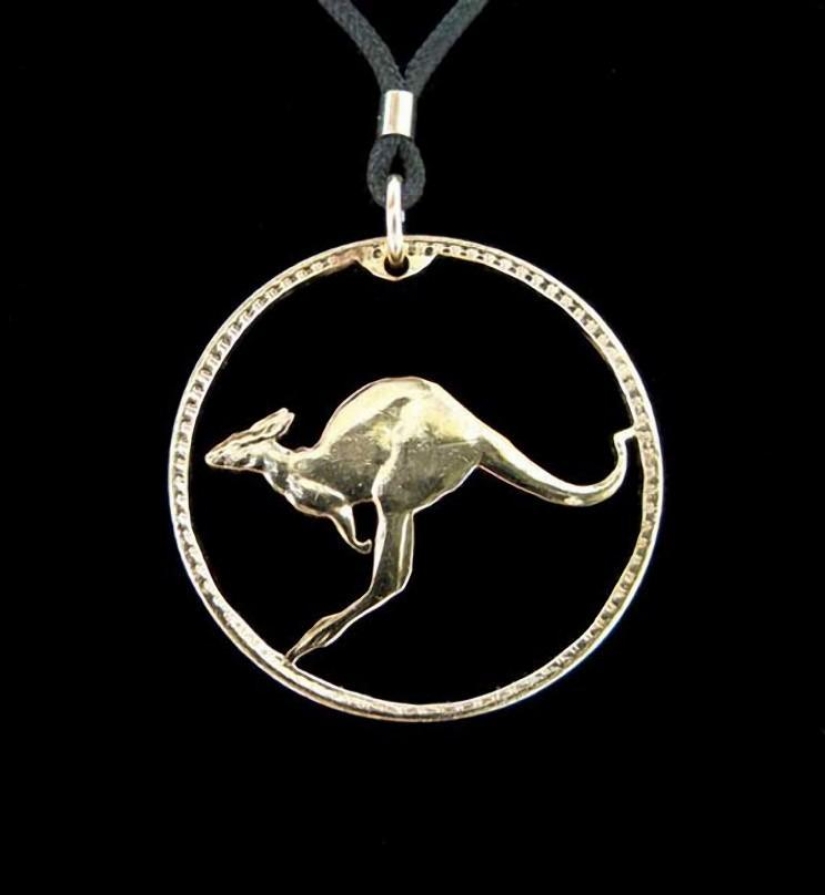 Amazing carving coins Amazing carving coins