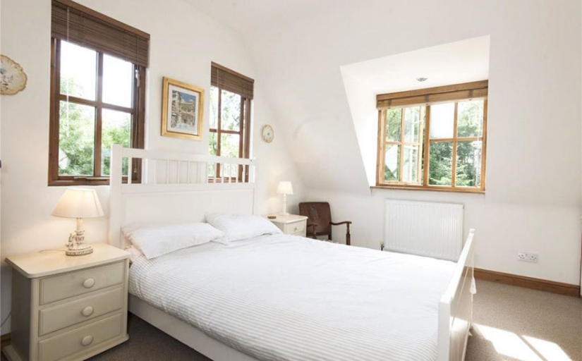 The smallest castle UK for sale not expensive apartments