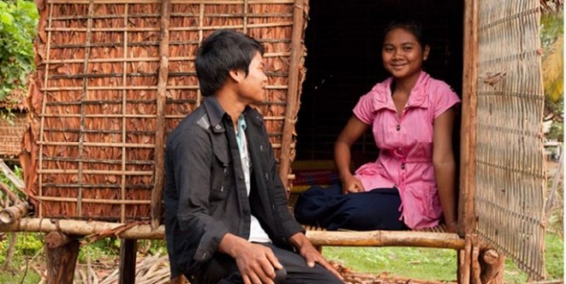 10 most bizarre courtship rituals from around the world