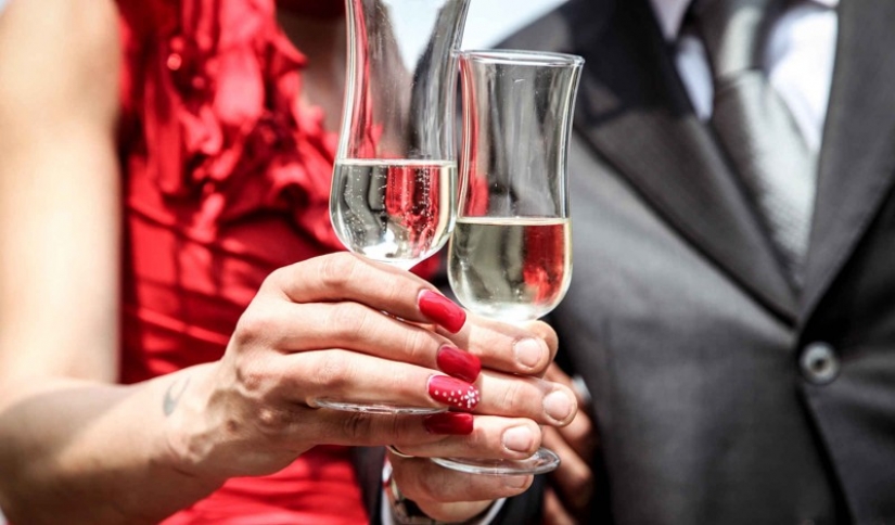 10 puestos de trabajo donde se puede y se debe beber alcohol