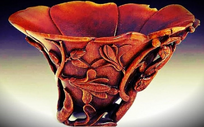 10 rare things found in second-hand stores