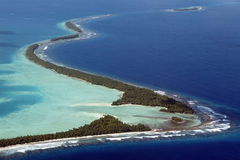 10 smallest countries in the world
