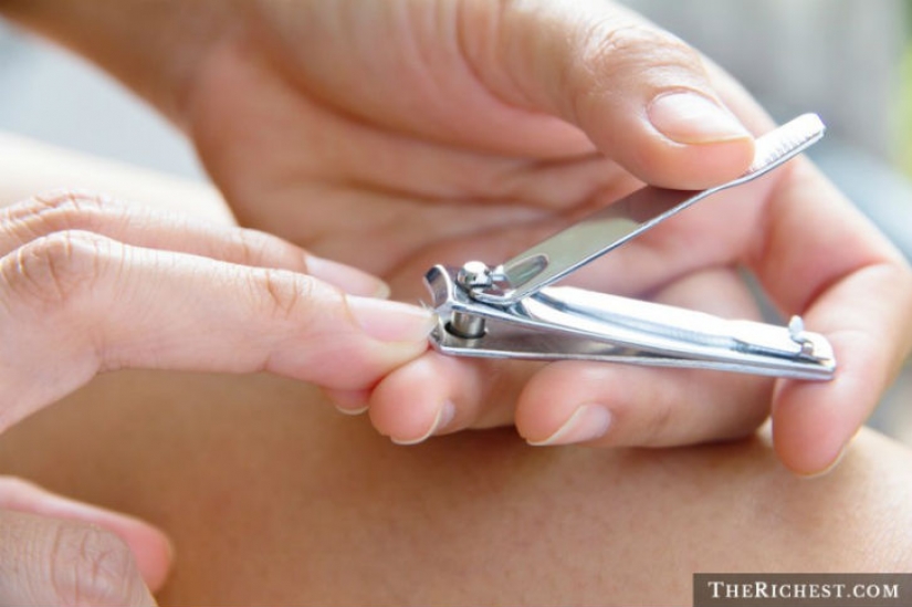 12 of the craziest superstitions from around the world