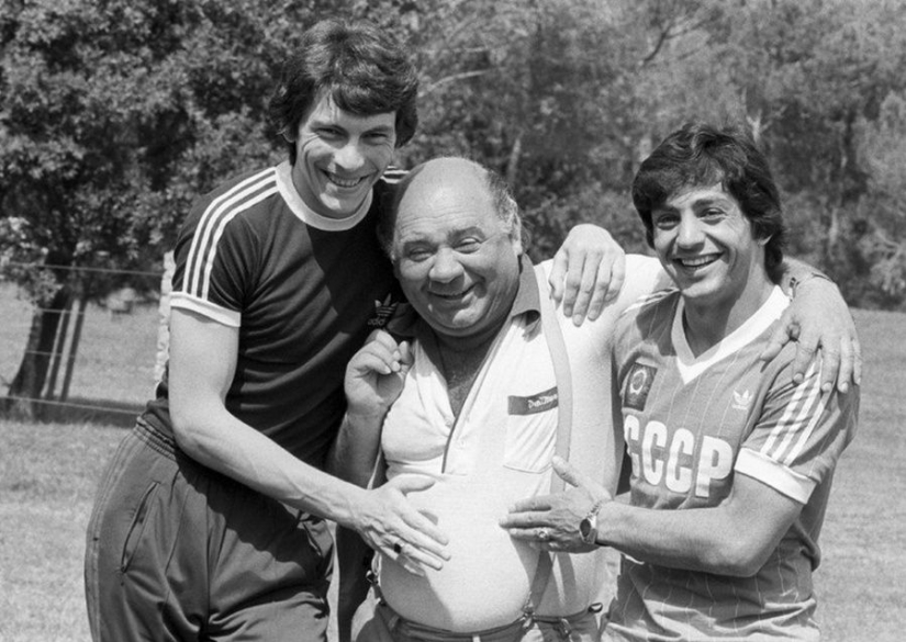 15 photos, which we hardly recognized celebrities