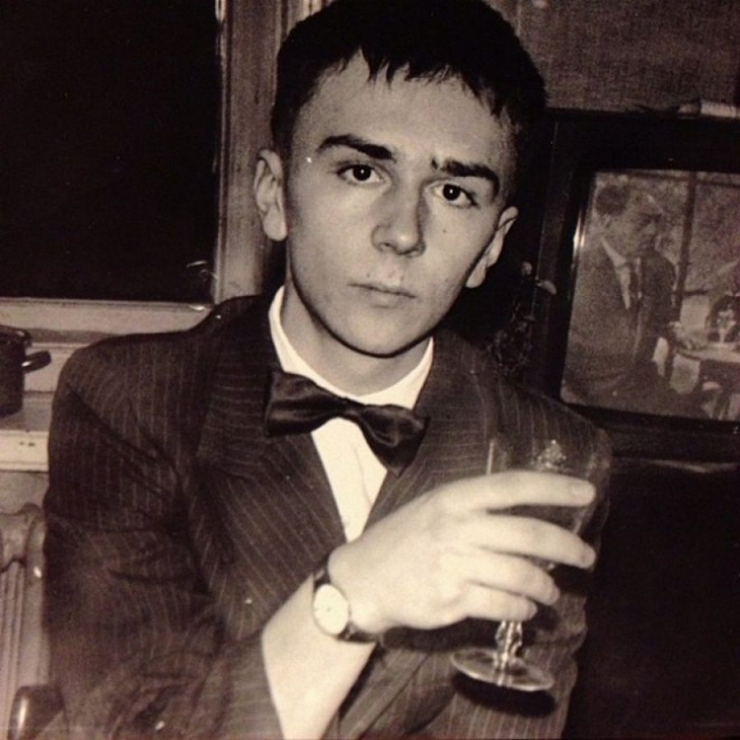 15 photos, which we hardly recognized celebrities