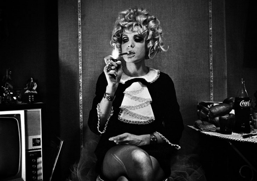 17 photos of prostitutes and Gigolos, have become works of art