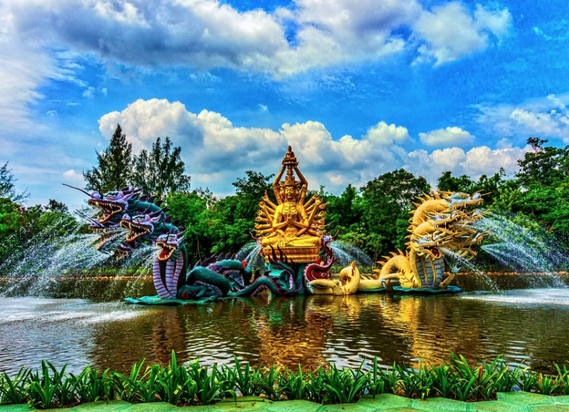 19 delightful fountains, which you haven't seen 19 delightful fountains, which you haven't seen