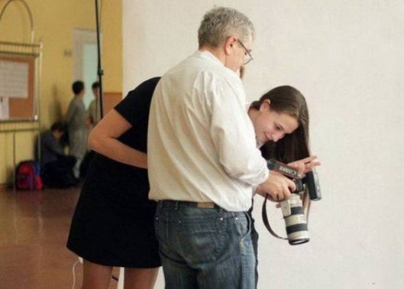 20 pictures, which will have to look closely