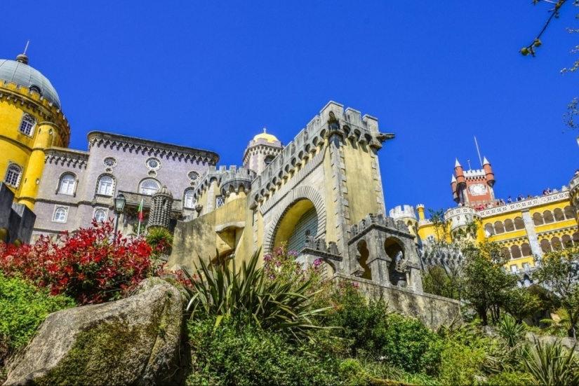 20 places where the world is ruled by color