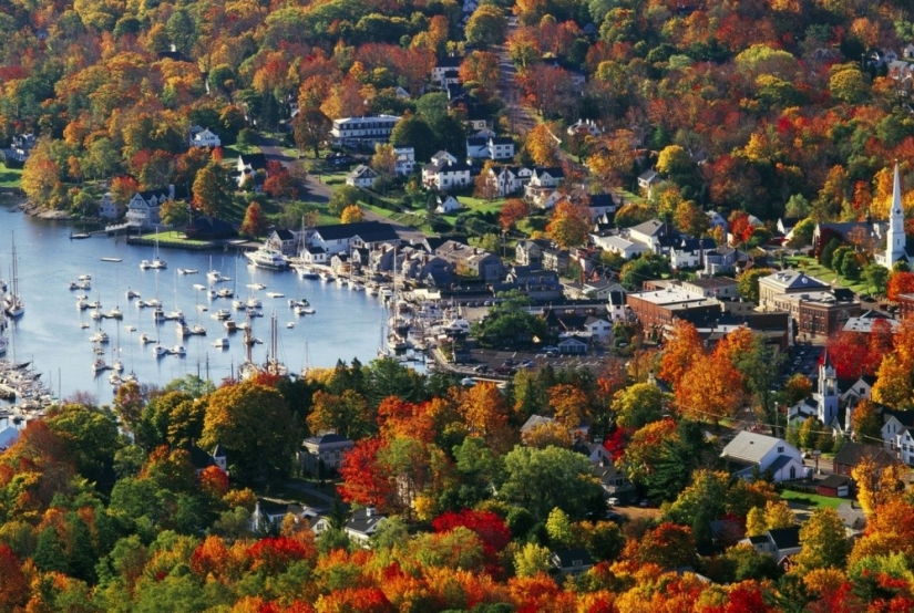 20 places where the world is ruled by color