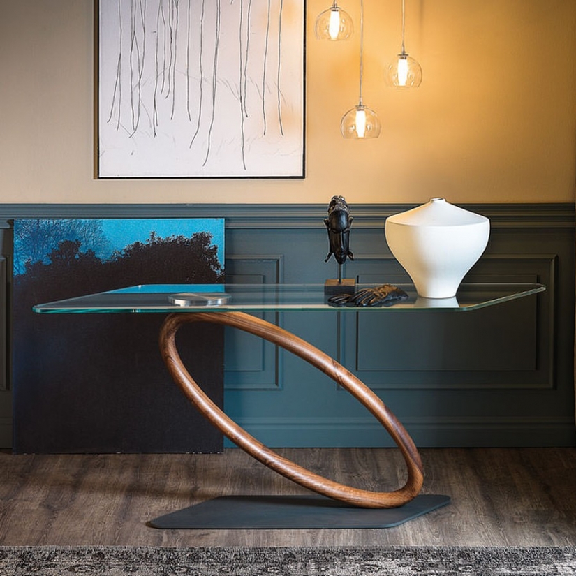 20 sculptures defy gravity