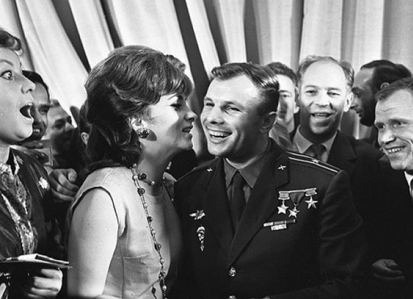 22 fotos de famosos Rusos, lo que se ve