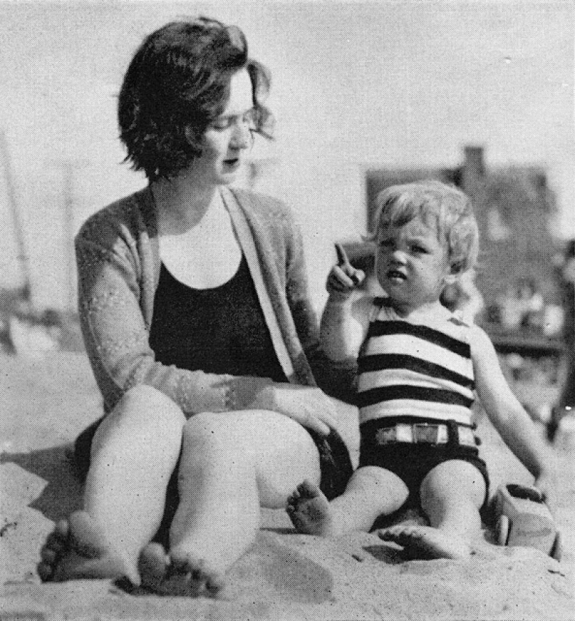 24 rare snapshot of a little of Norma Jean before she became Marilyn Monroe 24 rare snapshot of a little of Norma Jean before she became Marilyn Monroe