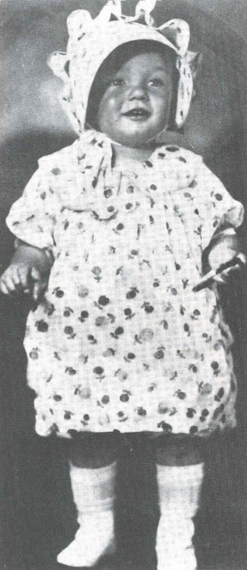24 rare snapshot of a little of Norma Jean before she became Marilyn Monroe 24 rare snapshot of a little of Norma Jean before she became Marilyn Monroe