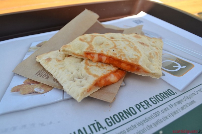 25 unique dishes offered by the restaurants of McDonald's in different countries