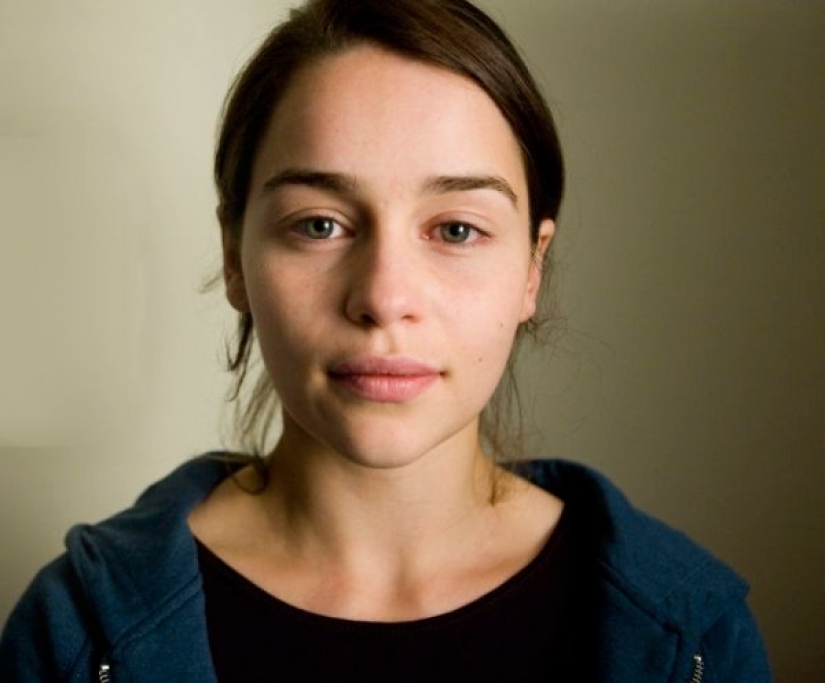 26 celebrities without makeup: from Emilia Clarke to Anne Hathaway