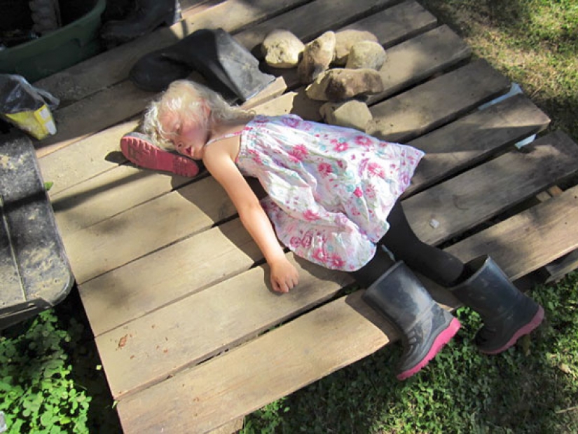 30 proof that kids can sleep anywhere, anywhere and anytime