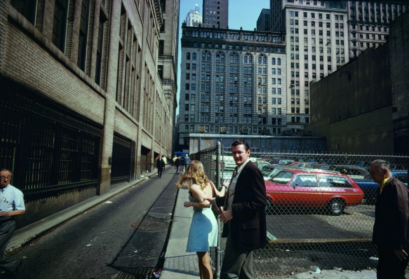 30 the most striking works of the legends in street photography Joel Meyerowitz
