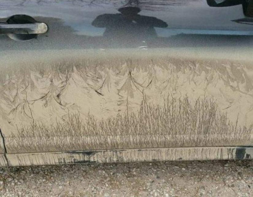 35 elementos, los ideales de los cuales supera 35 elementos, los ideales de los cuales supera