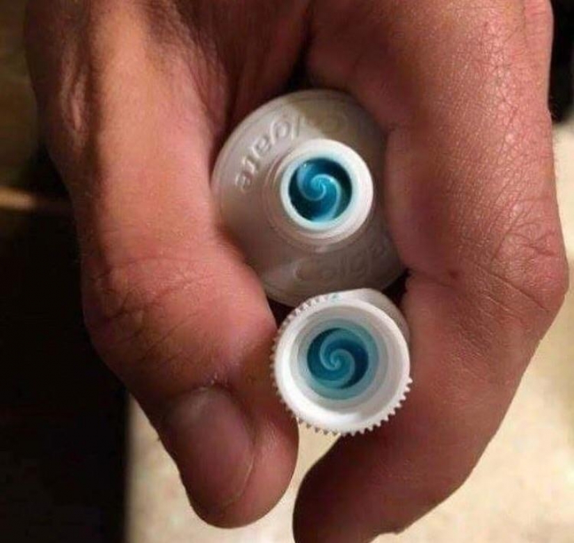 35 elementos, los ideales de los cuales supera 35 elementos, los ideales de los cuales supera