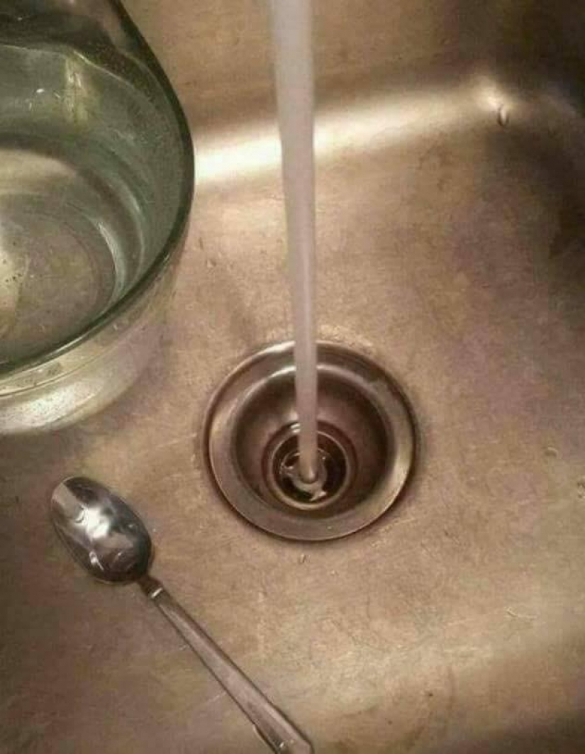 35 elementos, los ideales de los cuales supera 35 elementos, los ideales de los cuales supera