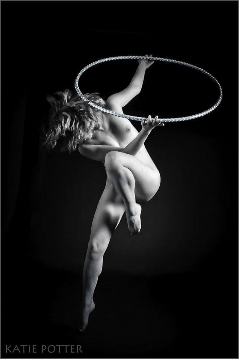 36 beautiful frame in the Nude