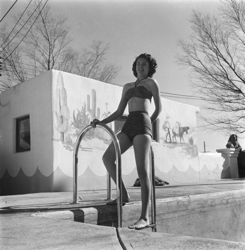 73 años, no era el más pequeño traje de baño en el mundo — bikini