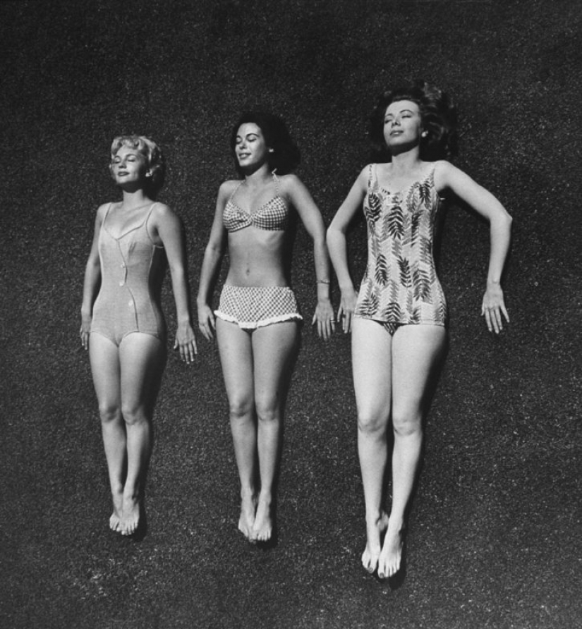 73 años, no era el más pequeño traje de baño en el mundo — bikini