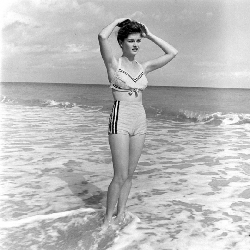 73 years ago there was the smallest swimsuit in the world — bikini 73 years ago there was the smallest swimsuit in the world — bikini