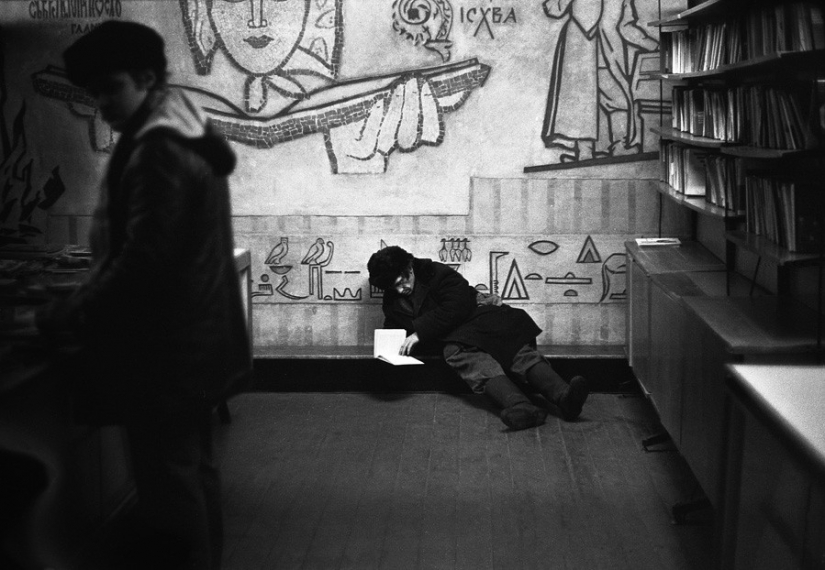 A lost "Golden age": 44 documentary photos by Vladimir Sokolaev A lost "Golden age": 44 documentary photos by Vladimir Sokolaev