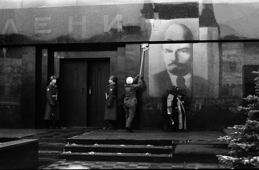 A lost "Golden age": 44 documentary photos by Vladimir Sokolaev A lost "Golden age": 44 documentary photos by Vladimir Sokolaev