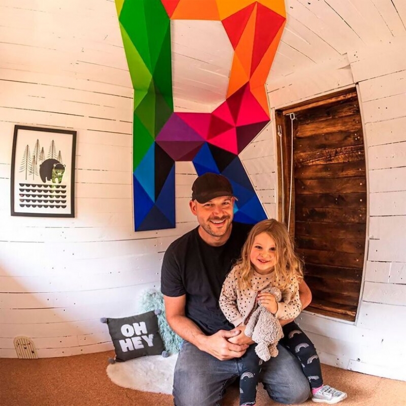 A mi hija le encantó! La casa del árbol de tablas viejas, que fue construido por un padre que cuida