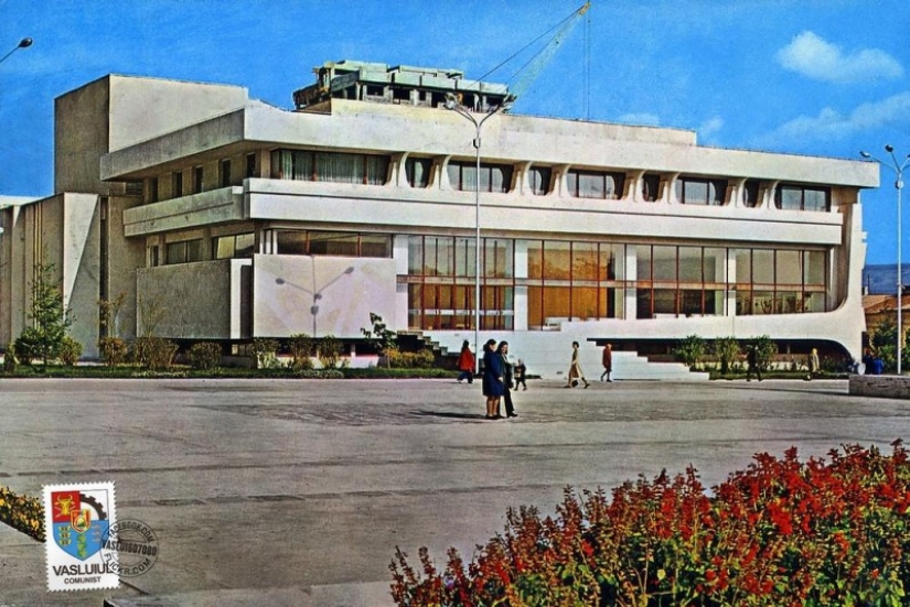 A photo tour of socialist Romania