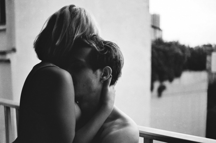 A photographer who shoots love