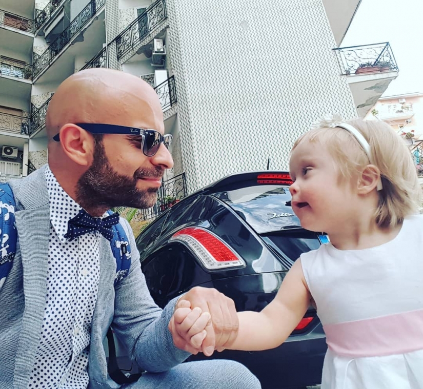 A ray of positivity: man adopted a girl with down syndrome, after it was abandoned 20 families A ray of positivity: man adopted a girl with down syndrome, after it was abandoned 20 families